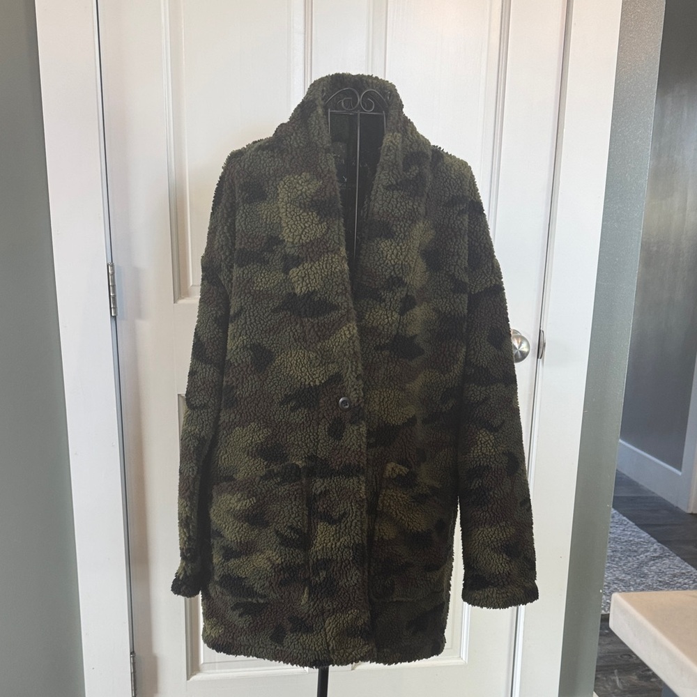 American Eagle Outfitters Camouflage Teddy Jacket